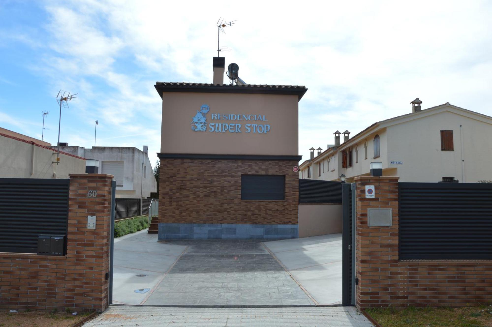 Residencial Super Stop Cases Torre Valentina Сан Антони де Калоне Екстериор снимка